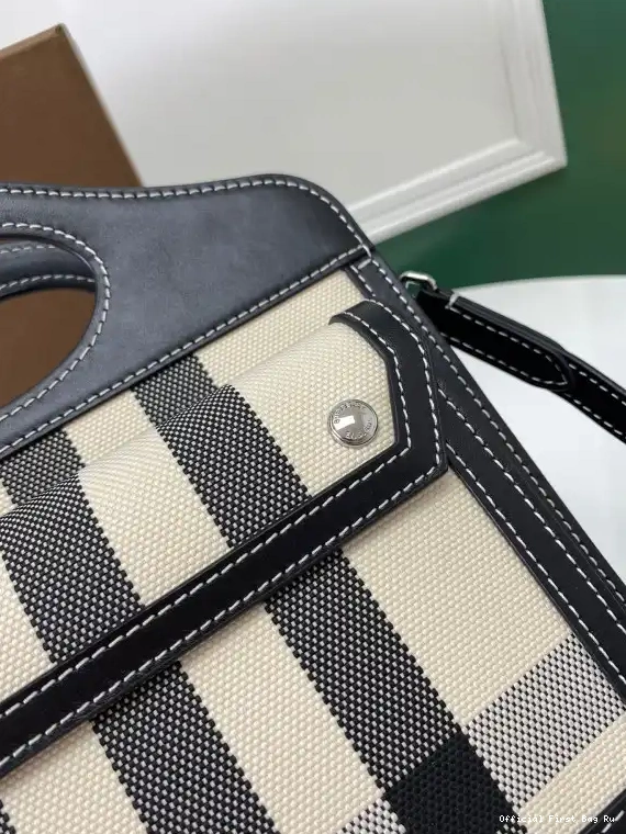 Official FirstBag Ru Pocket Bag BURBERRY 0604